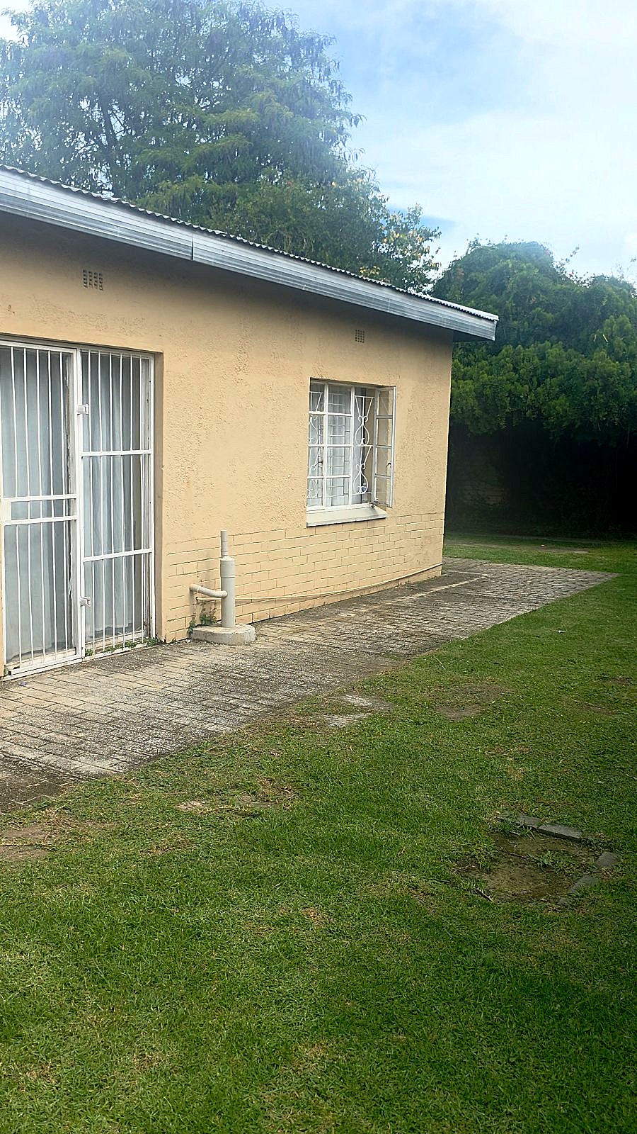 Eleazer Street House, Potchefstroom — garden and sliding doors